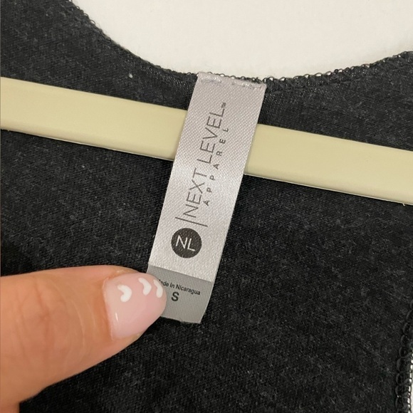 Next Level Apparel I Run for the Afterparty Grey Tank Top Size Small - Picture 3 of 4